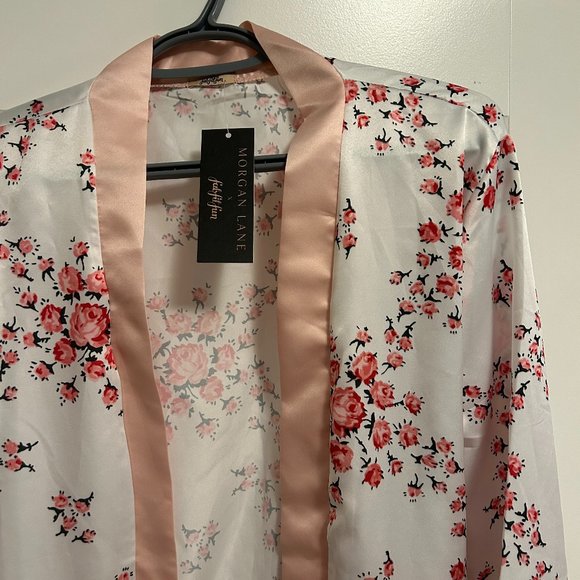 Morgan Lane Women's Pink Rose Robe - Picture 3 of 6